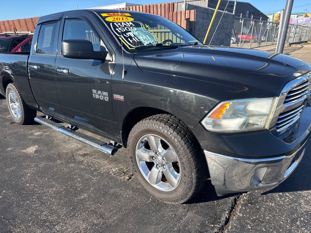 RAM 1500 SLT Quad Cab 2WD 2015