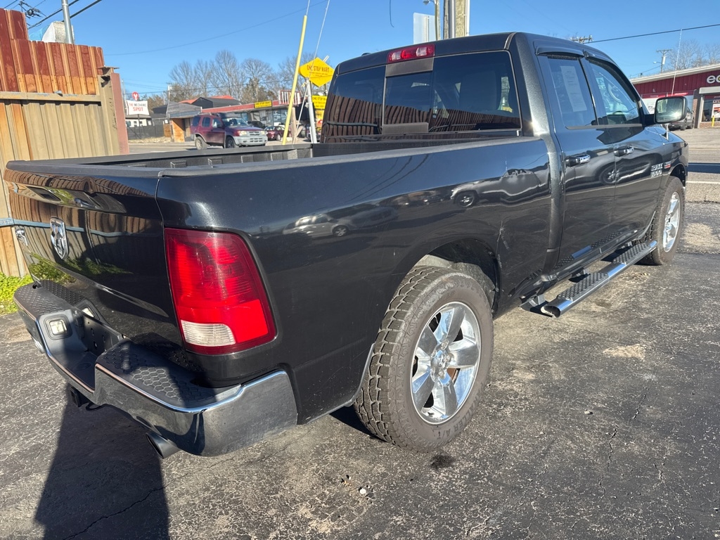 RAM 1500 SLT Quad Cab 2WD 2015