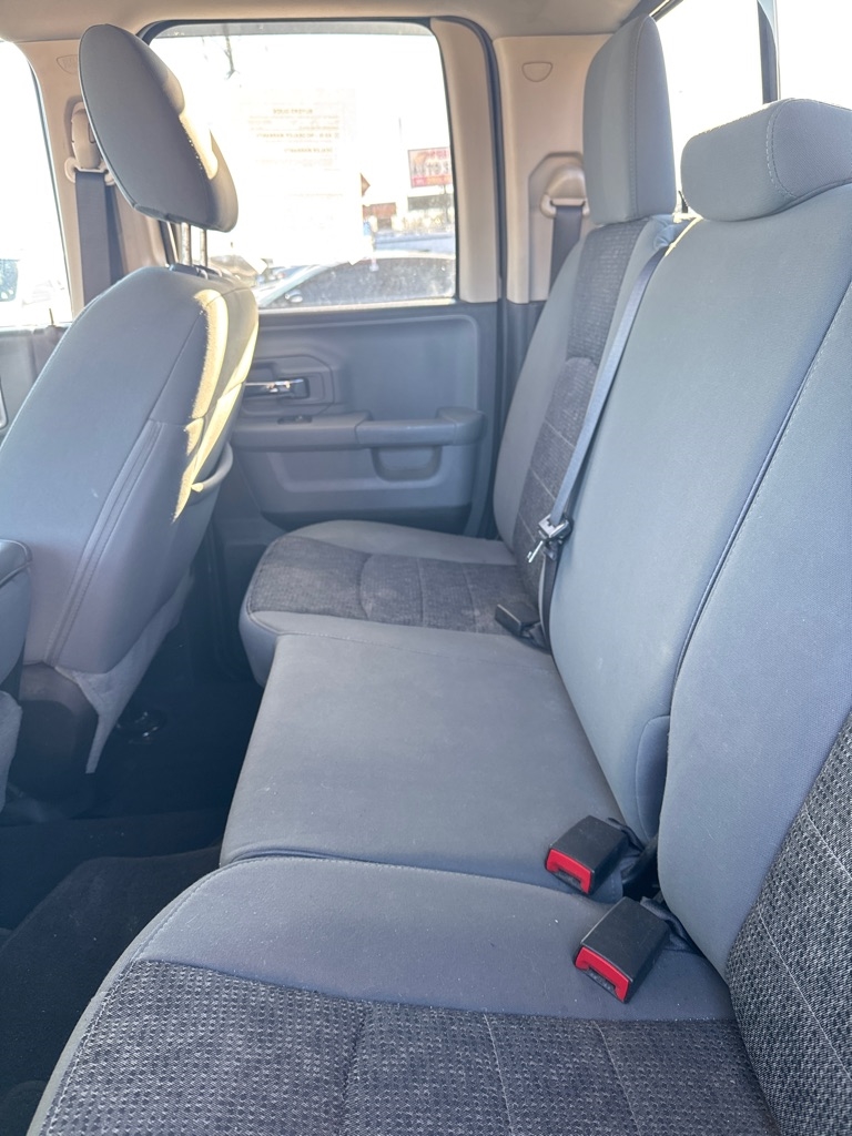 RAM 1500 SLT Quad Cab 2WD 2015