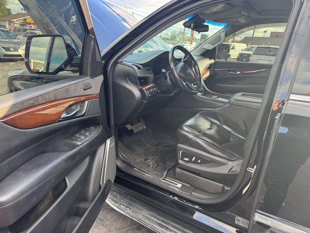 Cadillac Escalade ESV Luxury 4WD 2019