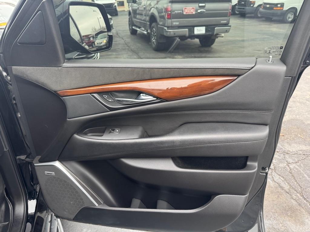 Cadillac Escalade ESV Luxury 4WD 2019