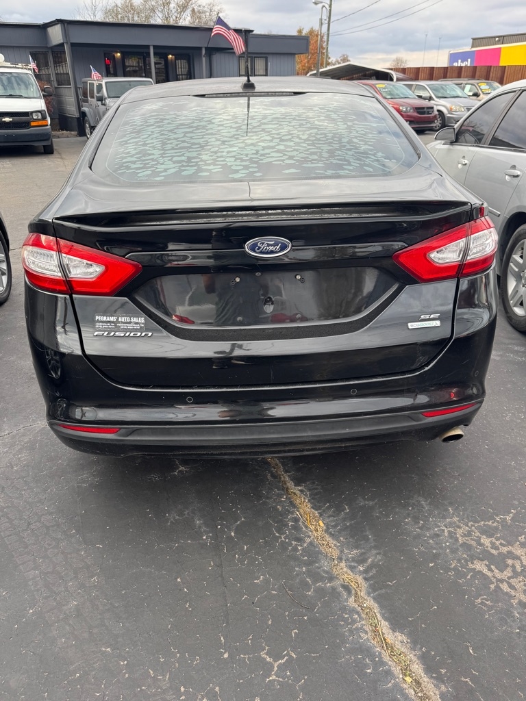 Ford Fusion SE 2016