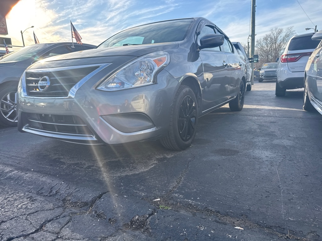 Nissan Versa 1.6 S 5M 2017