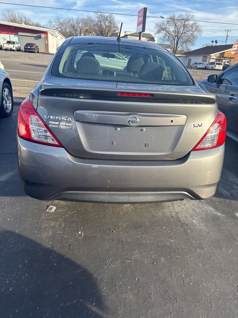 Nissan Versa 1.6 S 5M 2017