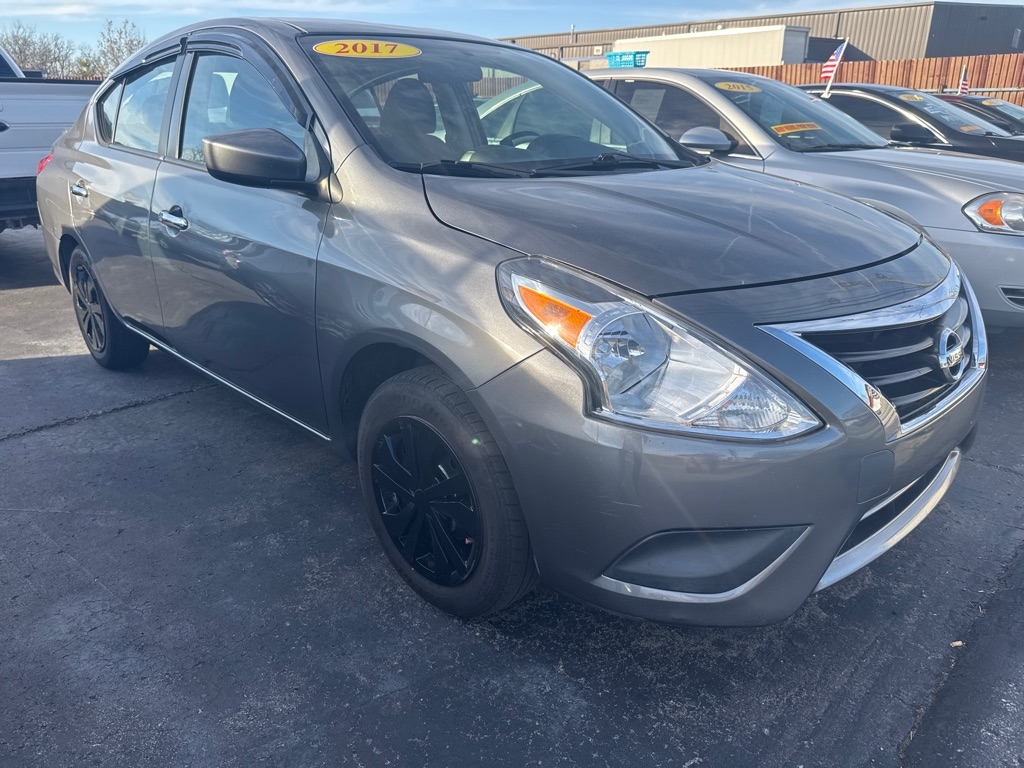 Nissan Versa 1.6 S 5M 2017