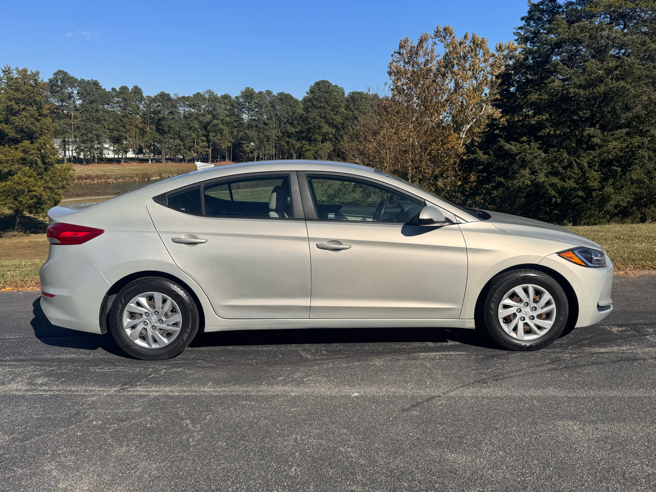 Hyundai Elantra SE 2.0L Auto (Alabama) *Ltd Avail* 2017 Hyundai Elantra SE 2.0L Auto (Alabama) *Ltd Avail* 2017