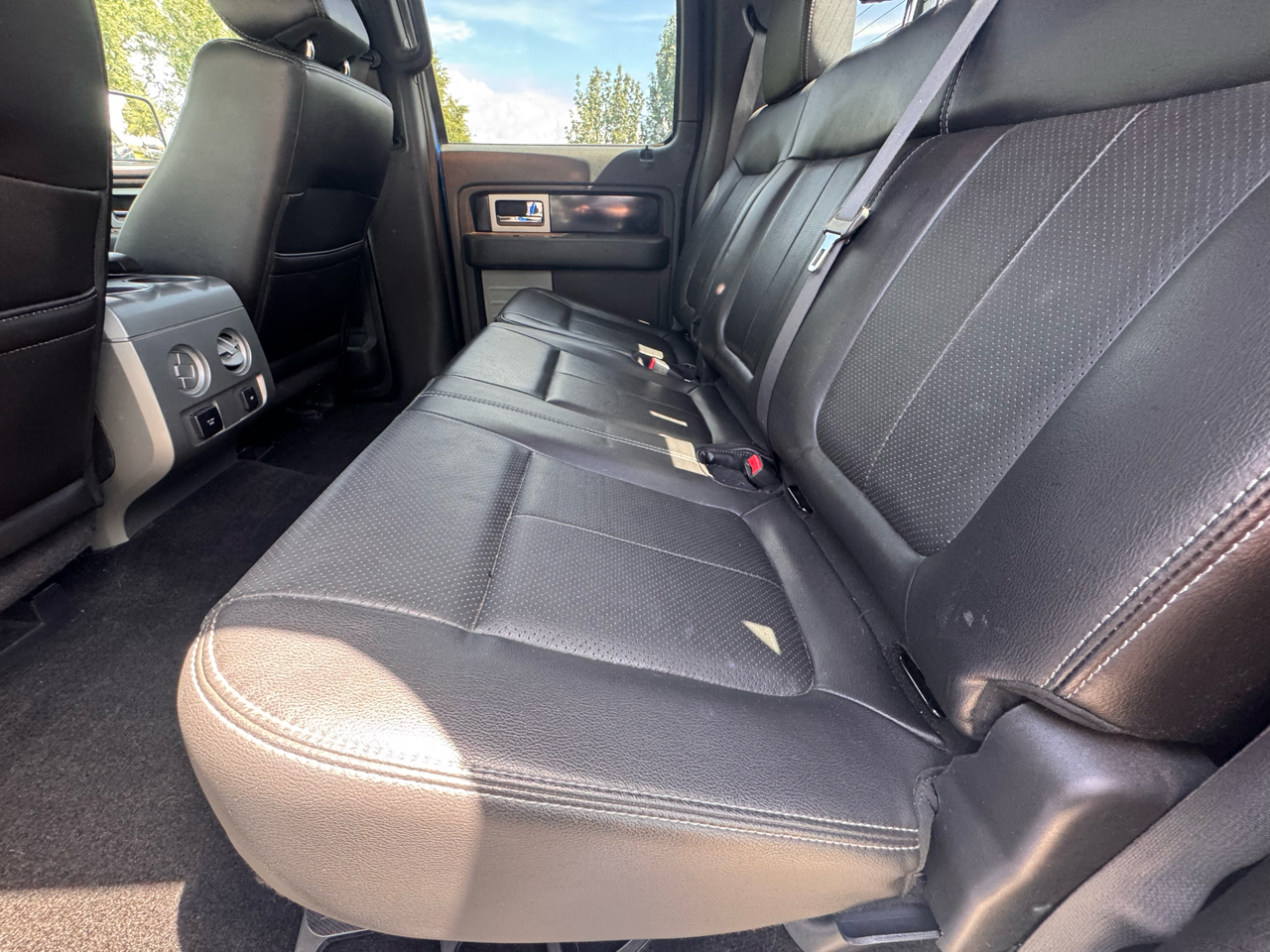 2012 Ford F-150 FX4 photo 12