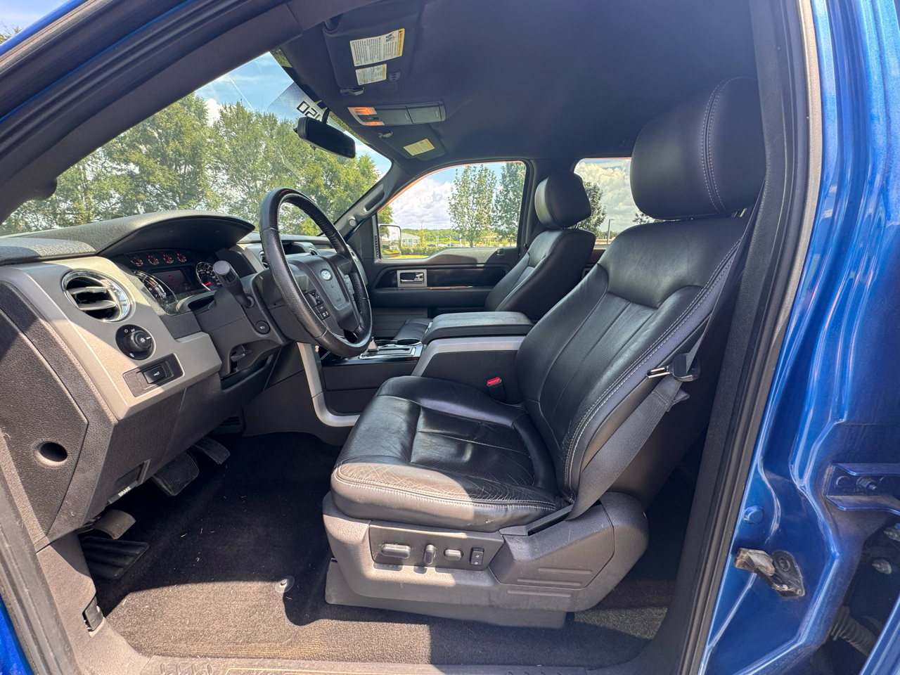 2012 Ford F-150 FX4 photo 16
