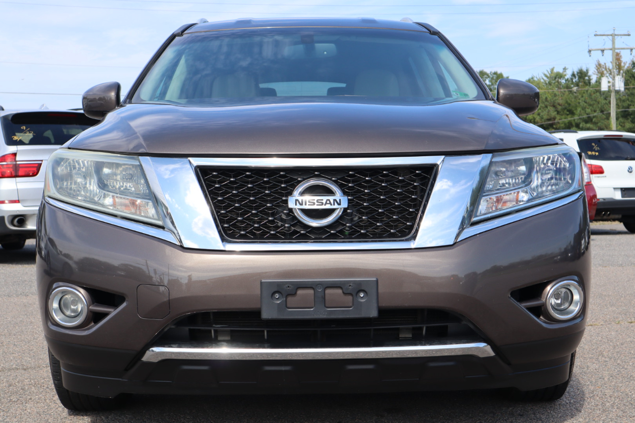 2015 Nissan Pathfinder SV photo 9
