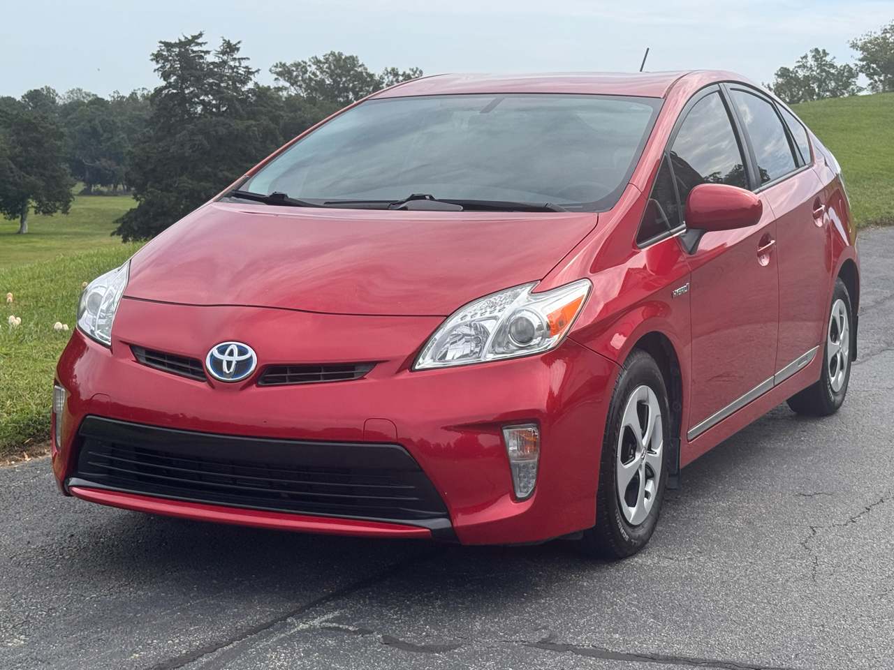2012 Toyota Prius Three Touring photo 2