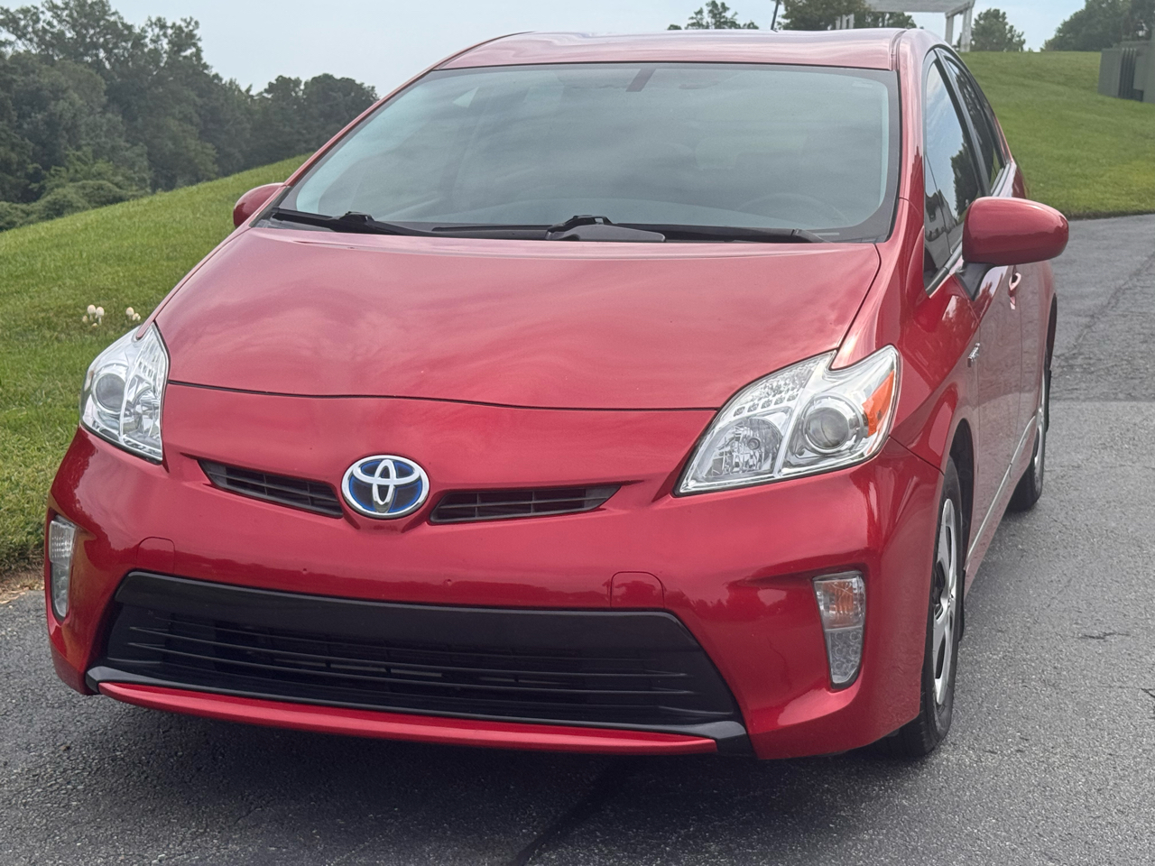 2012 Toyota Prius Three Touring photo 3