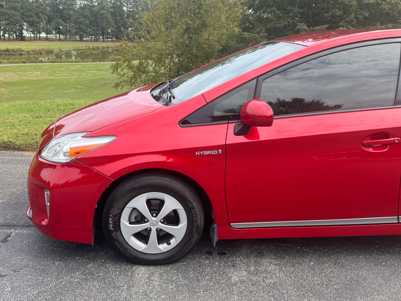 2012 Toyota Prius Three Touring photo 7