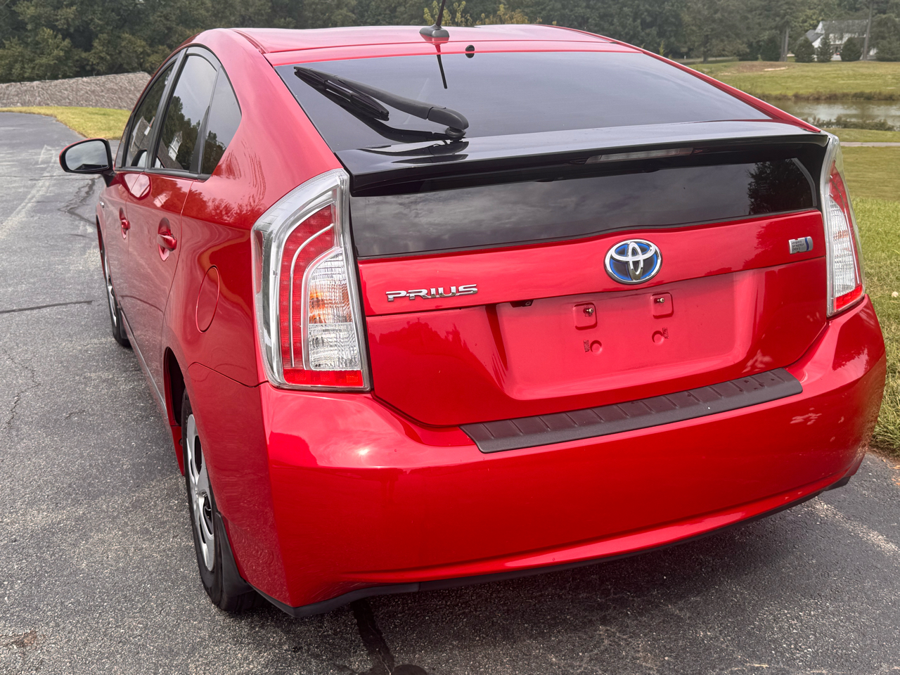 2012 Toyota Prius Three Touring photo 12