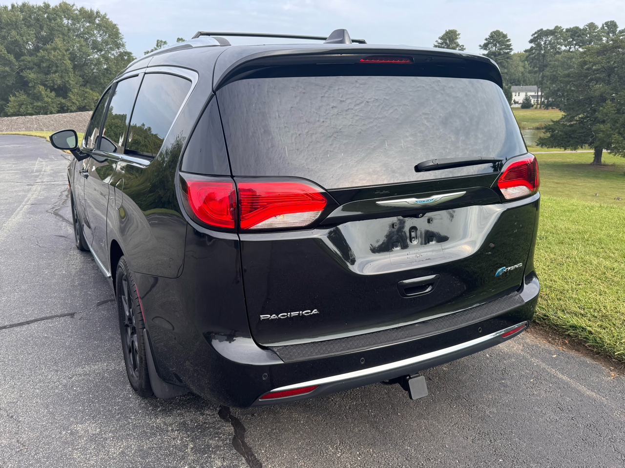 2018 Chrysler Pacifica Hybrid Limited photo 10