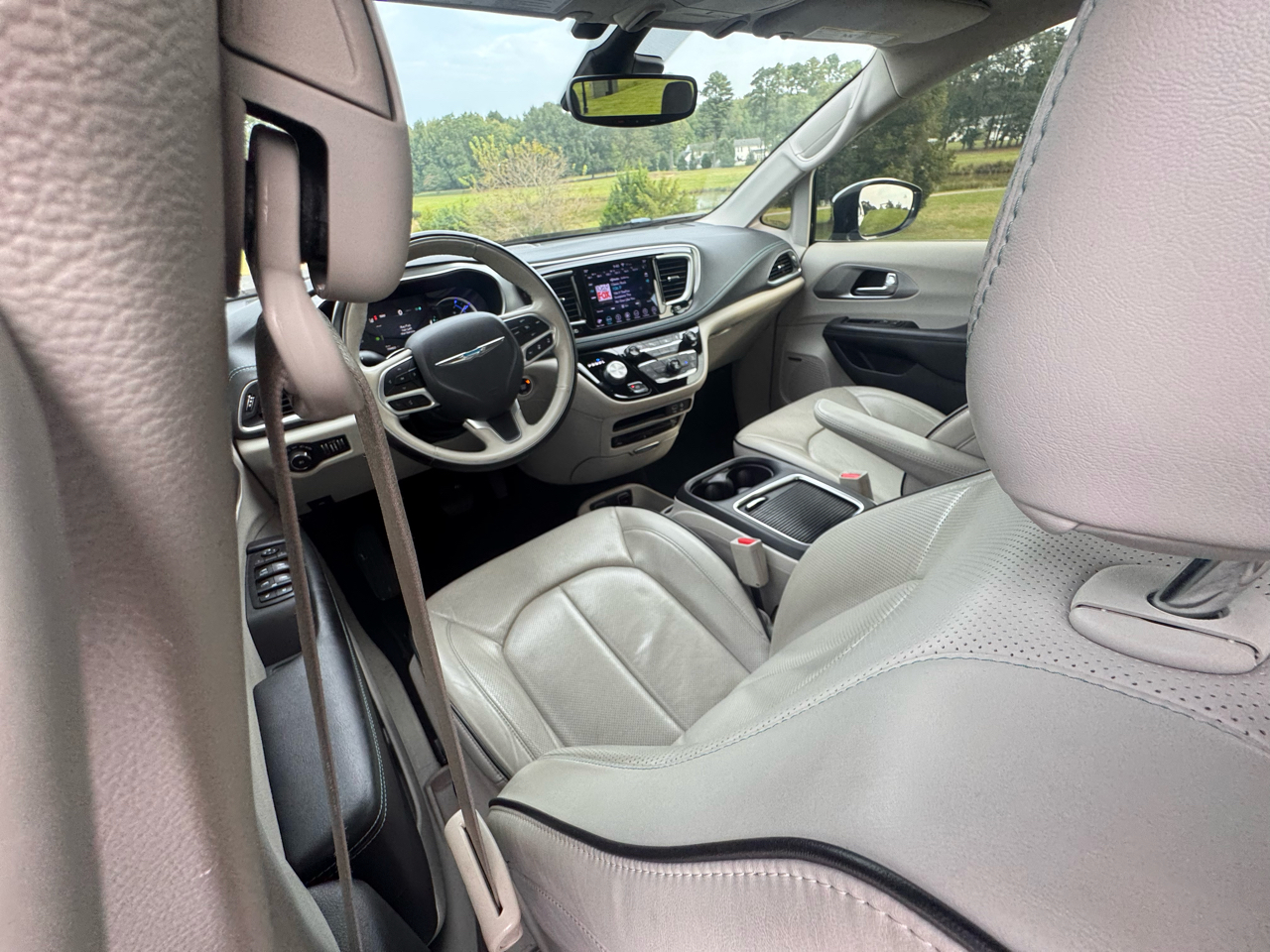 2018 Chrysler Pacifica Hybrid Limited photo 13