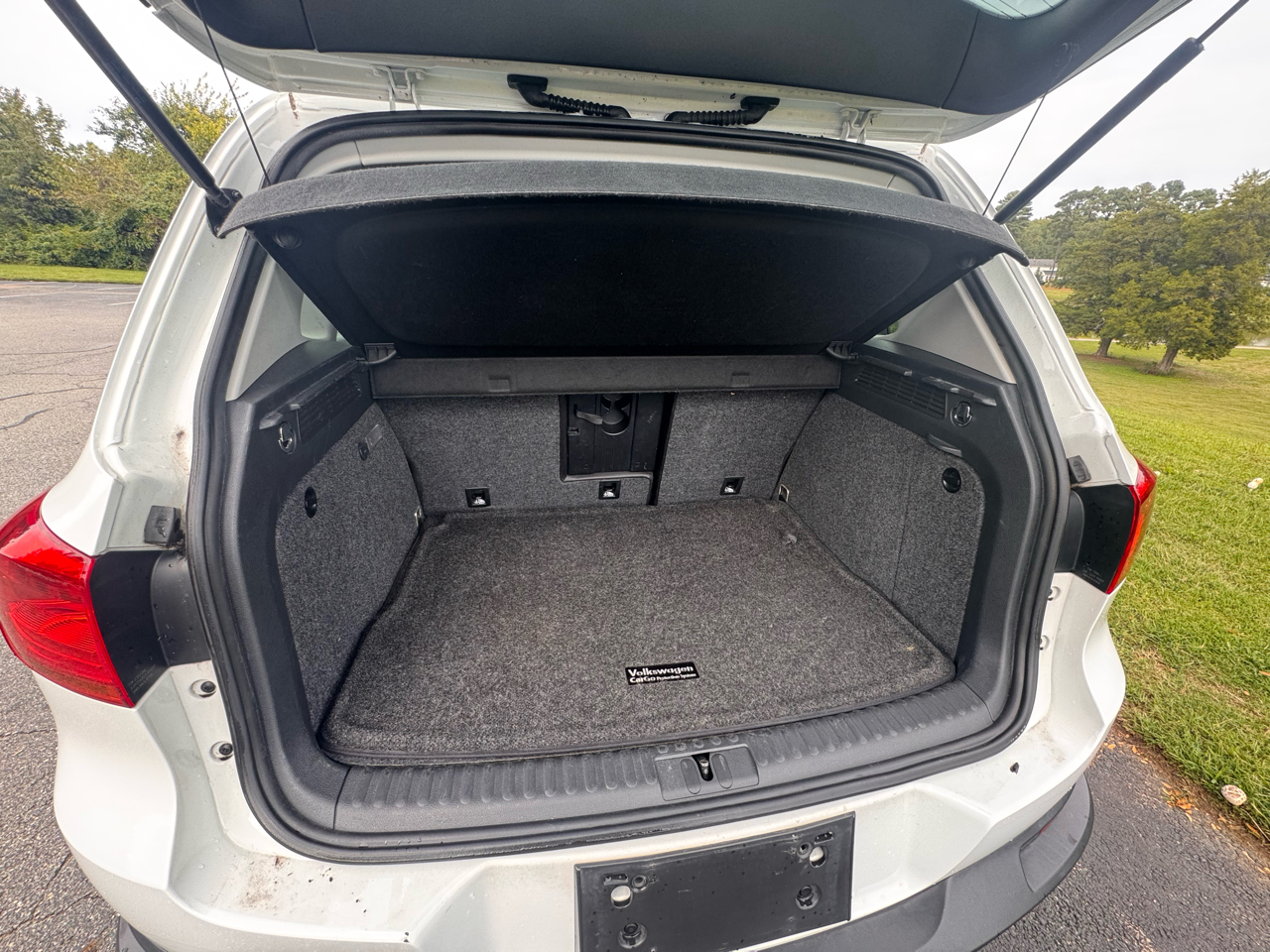 2016 Volkswagen Tiguan R-Line SEL photo 11