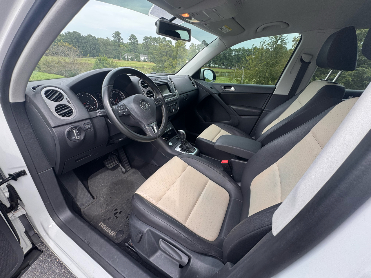 2016 Volkswagen Tiguan R-Line SEL photo 19