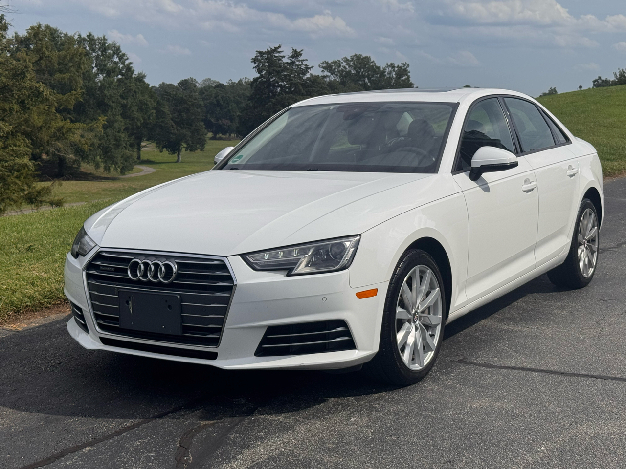 2017 Audi A4 TFSI Premium Quattro photo 2