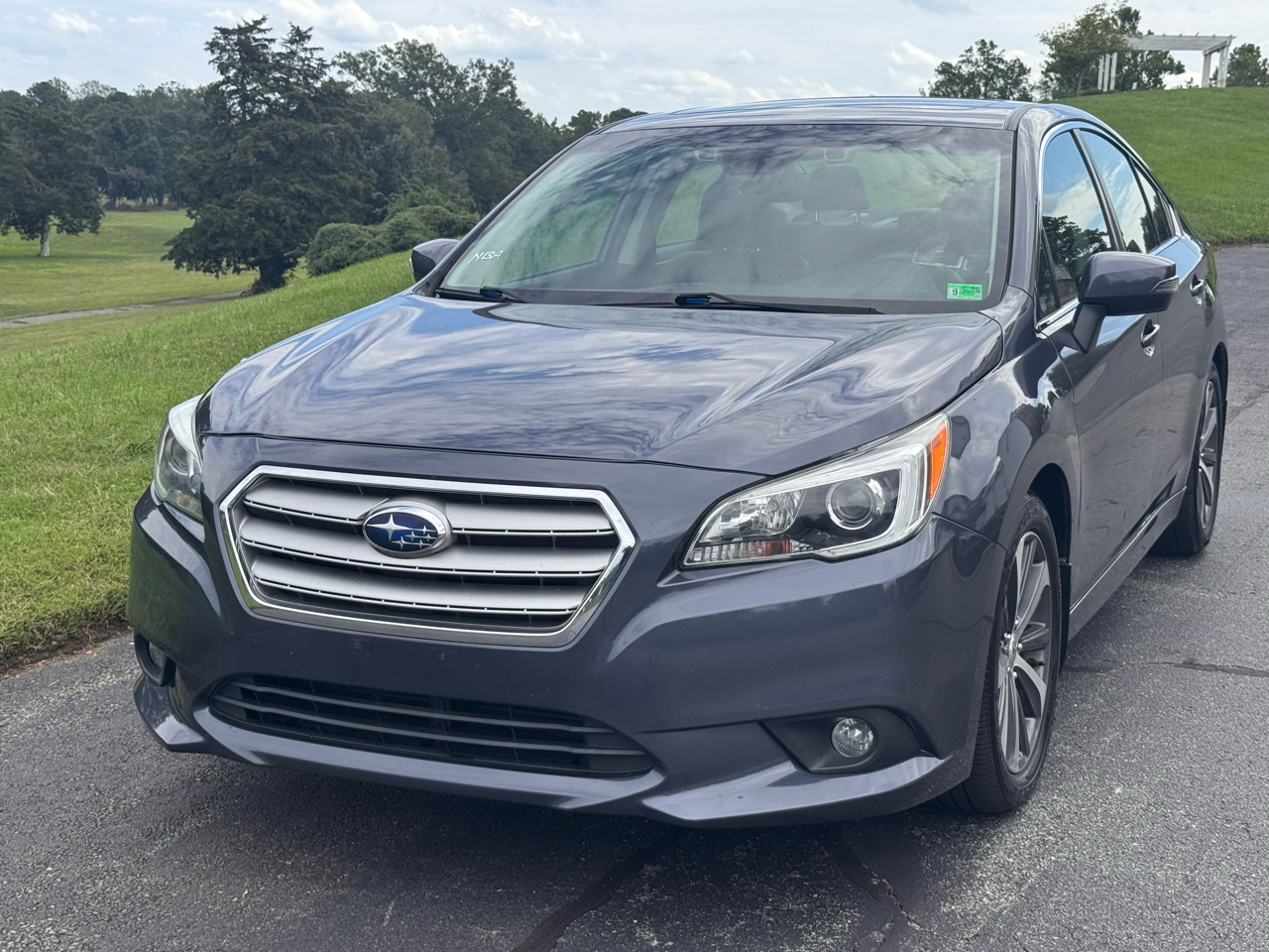 2017 Subaru Legacy 2.5i Limited photo 2