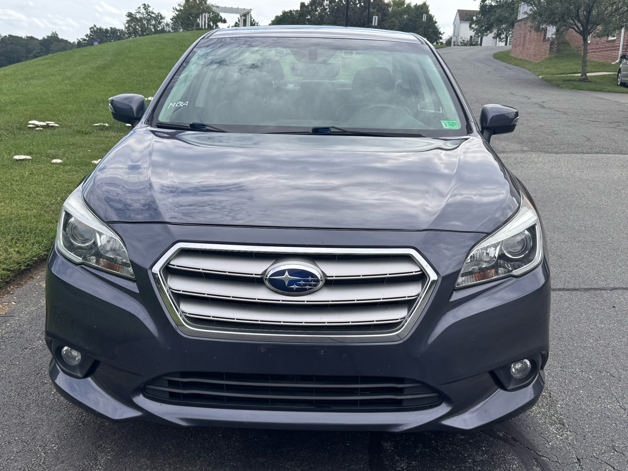 2017 Subaru Legacy 2.5i Limited photo 3