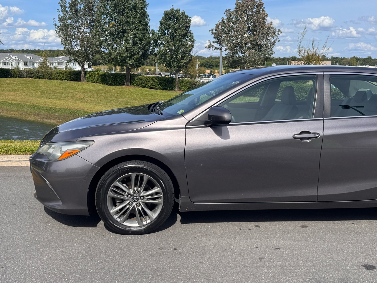 2017 Toyota Camry XLE XSE photo 6