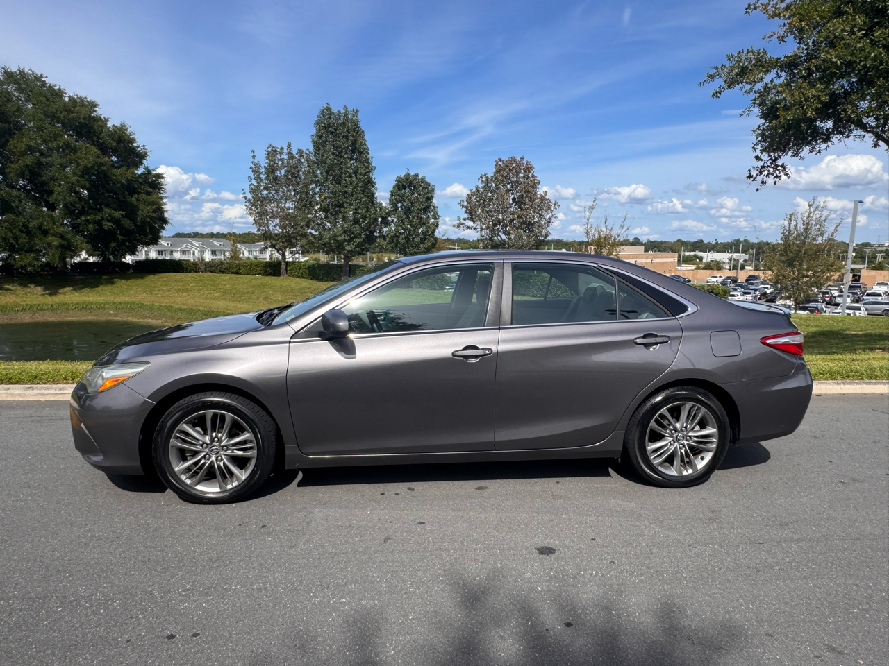 2017 Toyota Camry XLE XSE photo 7