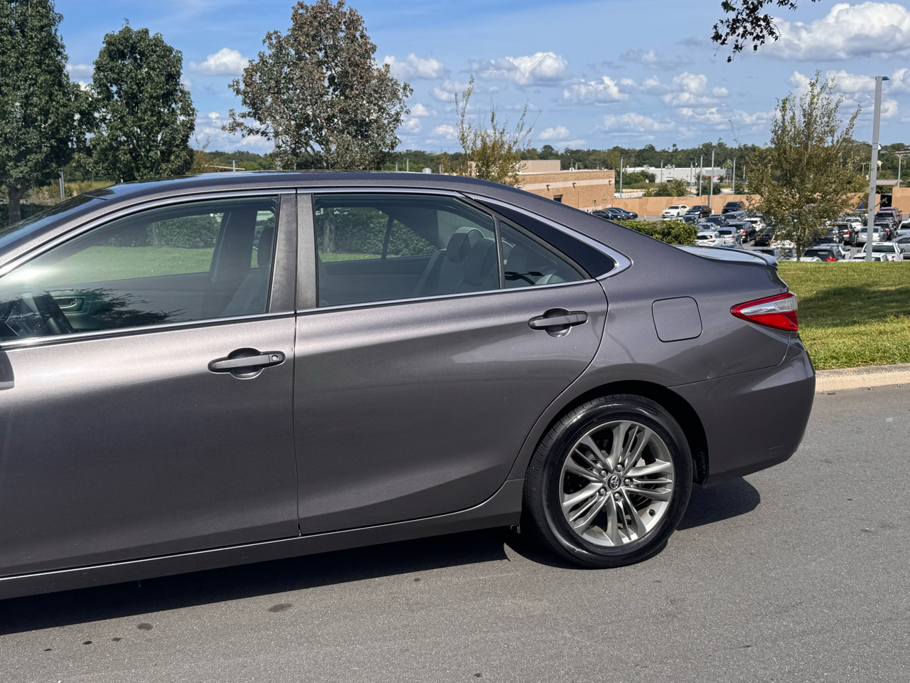 2017 Toyota Camry XLE XSE photo 8