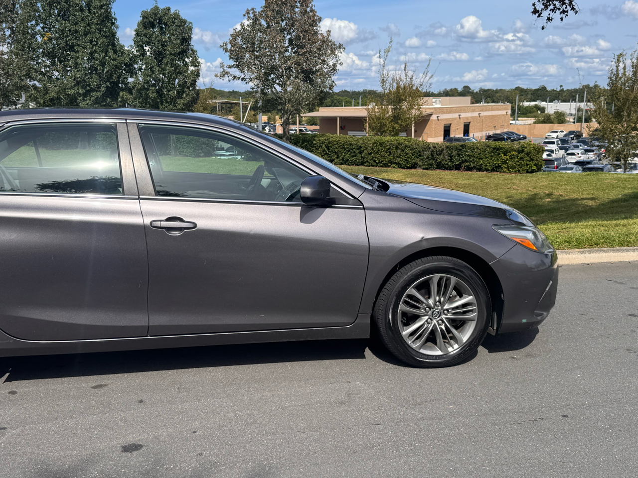 2017 Toyota Camry XLE XSE photo 18