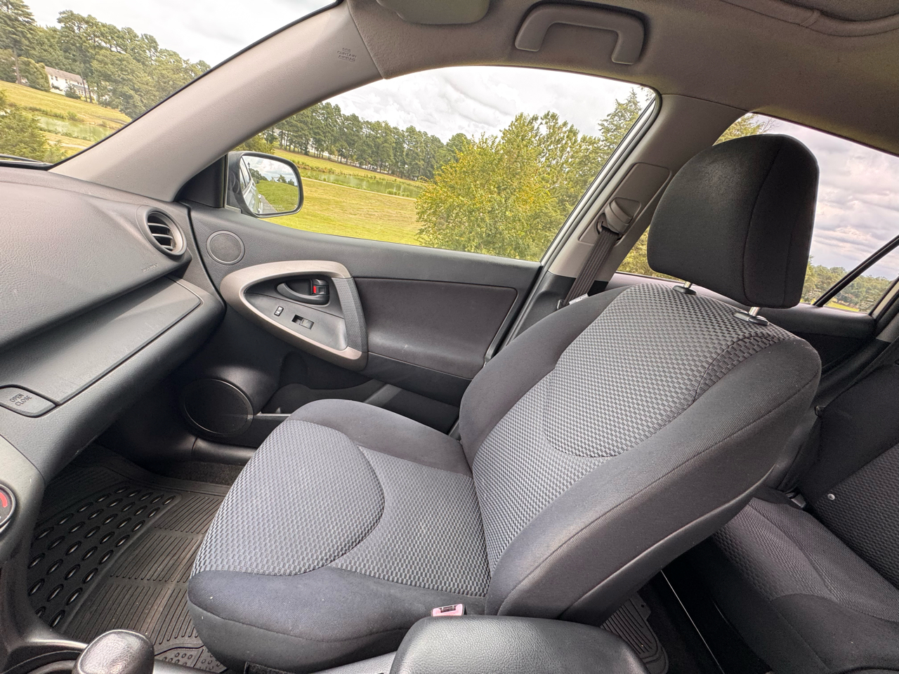 2006 Toyota RAV4 Base photo 24