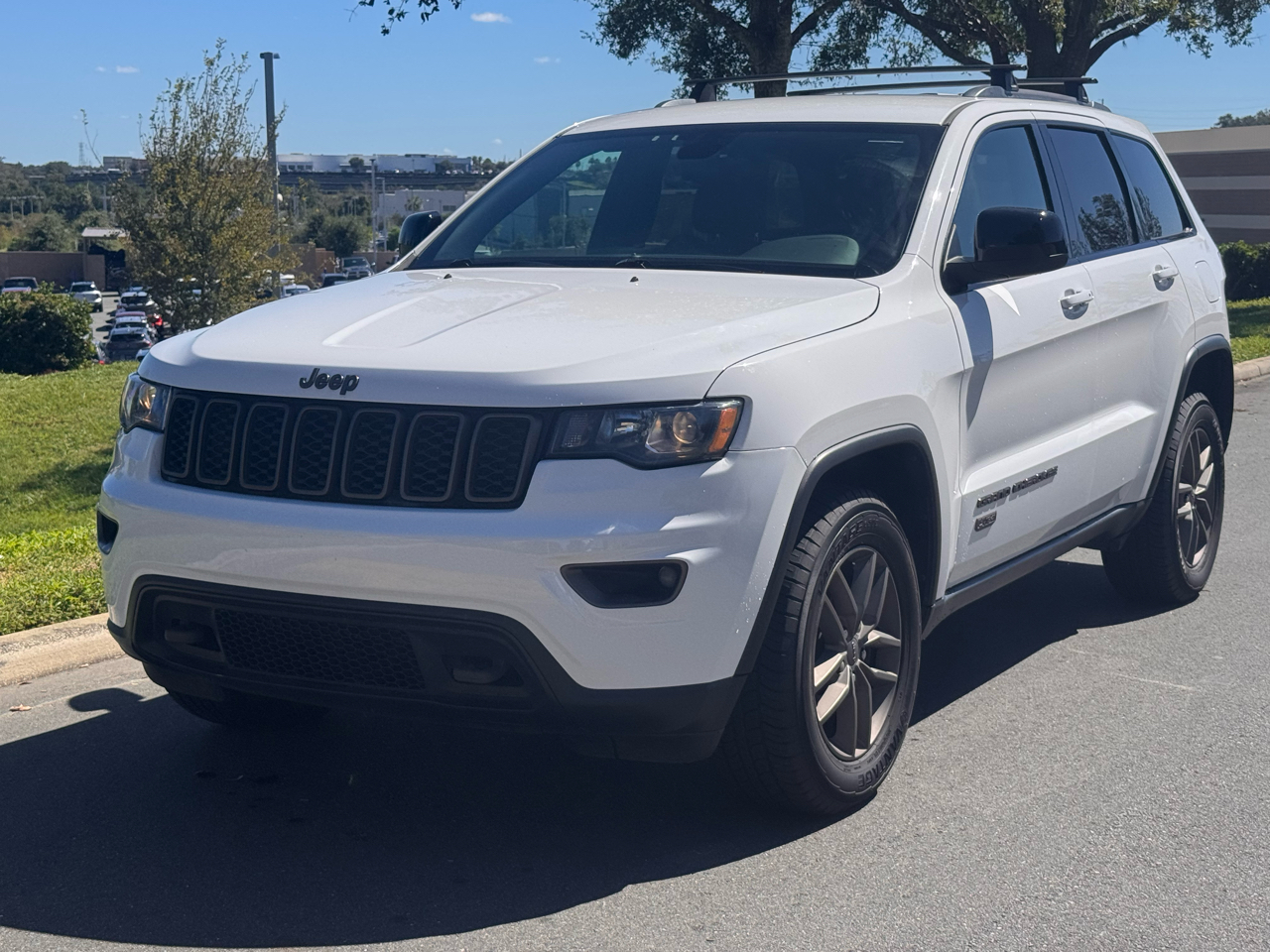 Jeep Grand Cherokee 75th Anniversary Edition 4x4 *Ltd Avail* 2017 Jeep Grand Cherokee 75th Anniversary Edition 4x4 *Ltd Avail* 2017