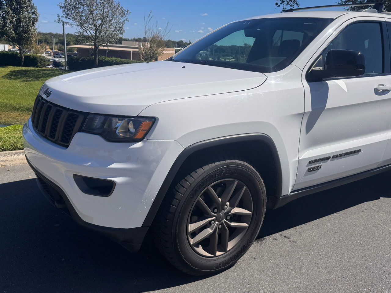 Jeep Grand Cherokee 75th Anniversary Edition 4x4 *Ltd Avail* 2017 Jeep Grand Cherokee 75th Anniversary Edition 4x4 *Ltd Avail* 2017