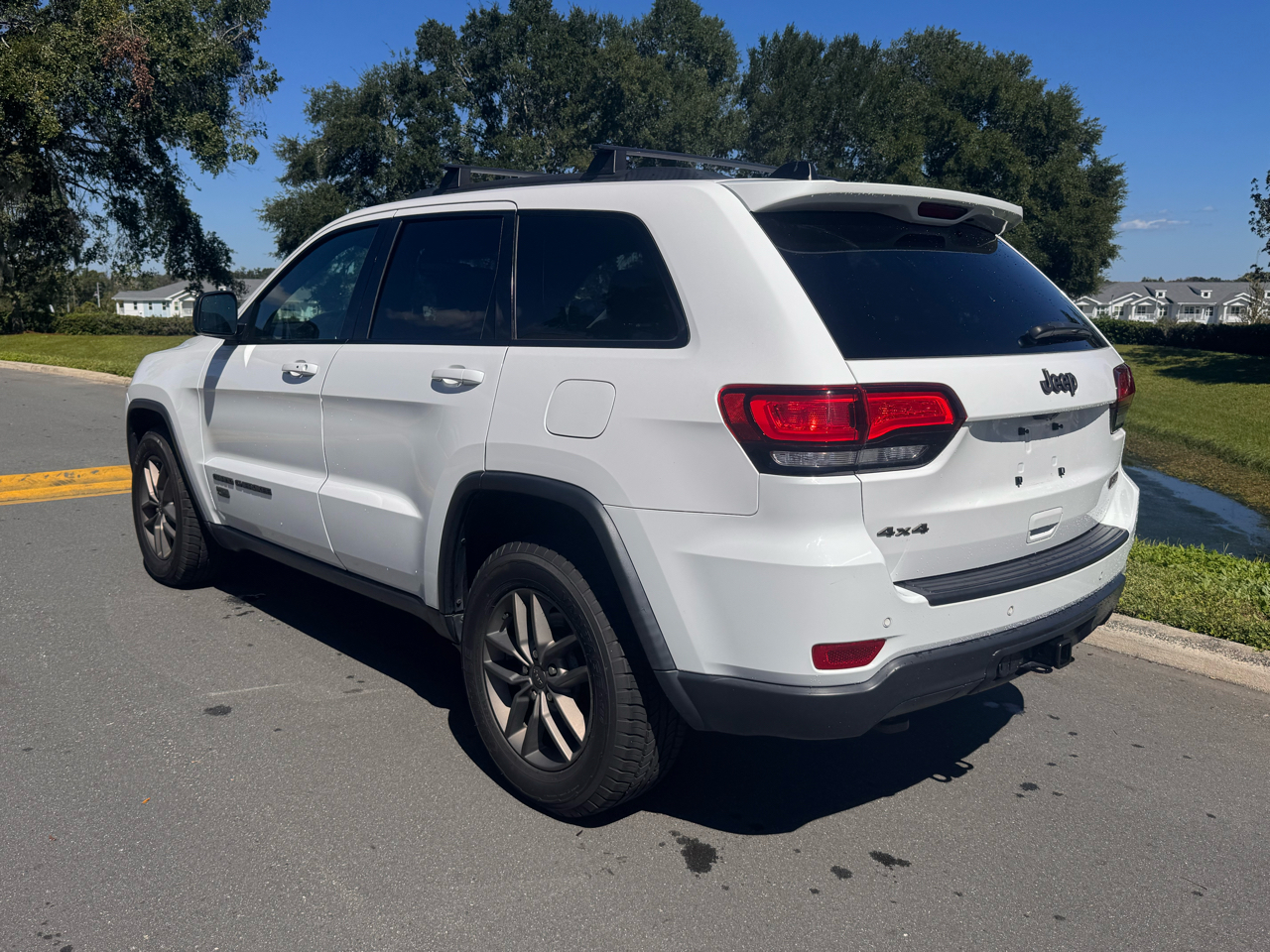 Jeep Grand Cherokee 75th Anniversary Edition 4x4 *Ltd Avail* 2017 Jeep Grand Cherokee 75th Anniversary Edition 4x4 *Ltd Avail* 2017