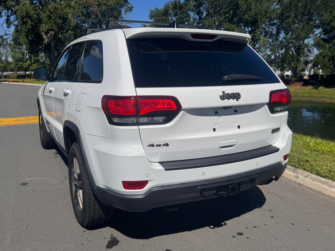Jeep Grand Cherokee 75th Anniversary Edition 4x4 *Ltd Avail* 2017 Jeep Grand Cherokee 75th Anniversary Edition 4x4 *Ltd Avail* 2017
