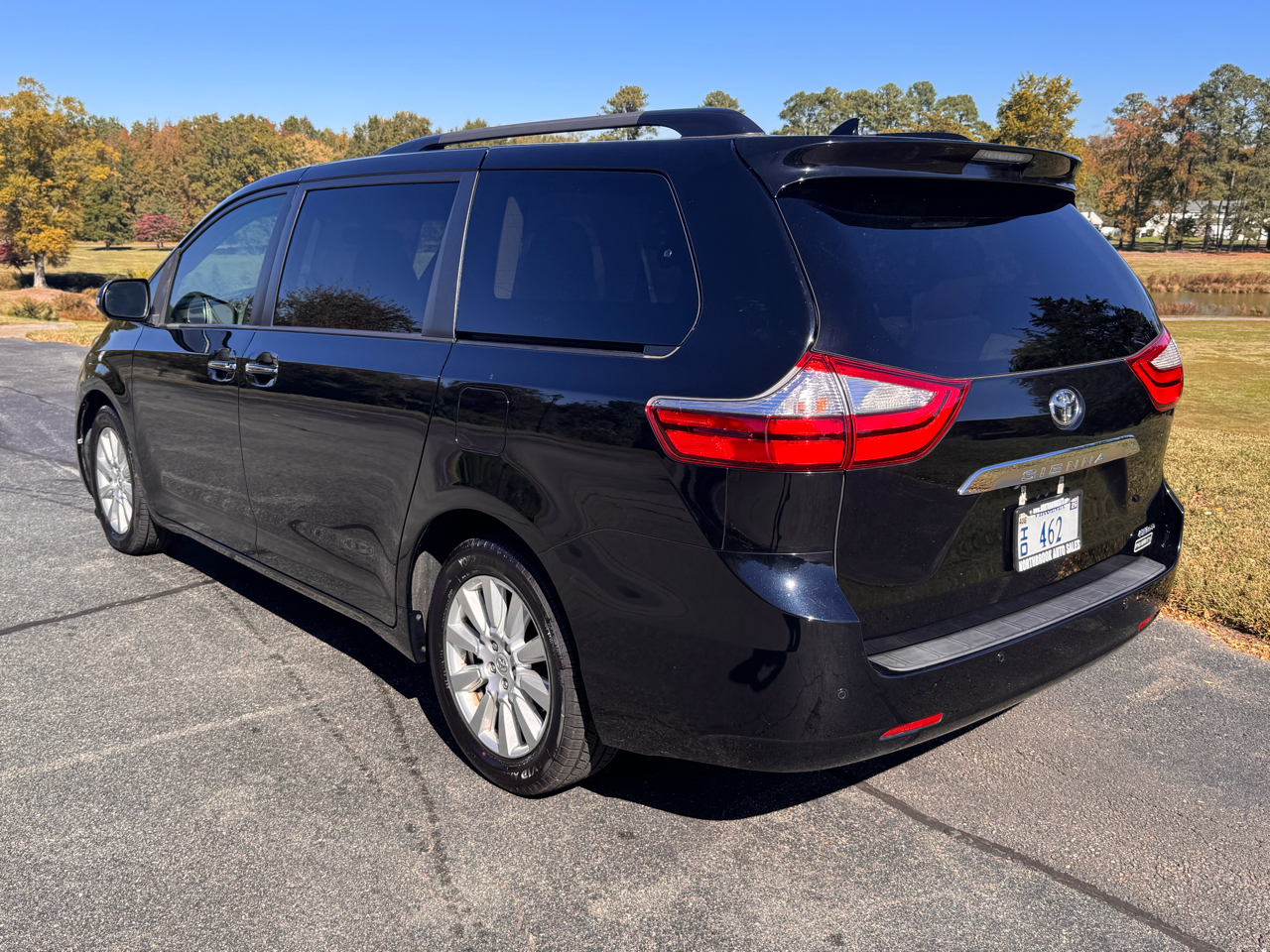 Toyota Sienna 5dr 7-Pass Van Ltd FWD (Natl) 2017 Toyota Sienna 5dr 7-Pass Van Ltd FWD (Natl) 2017