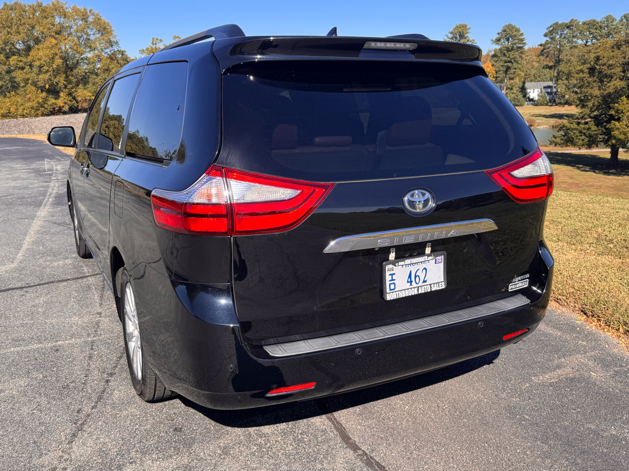 Toyota Sienna 5dr 7-Pass Van Ltd FWD (Natl) 2017 Toyota Sienna 5dr 7-Pass Van Ltd FWD (Natl) 2017