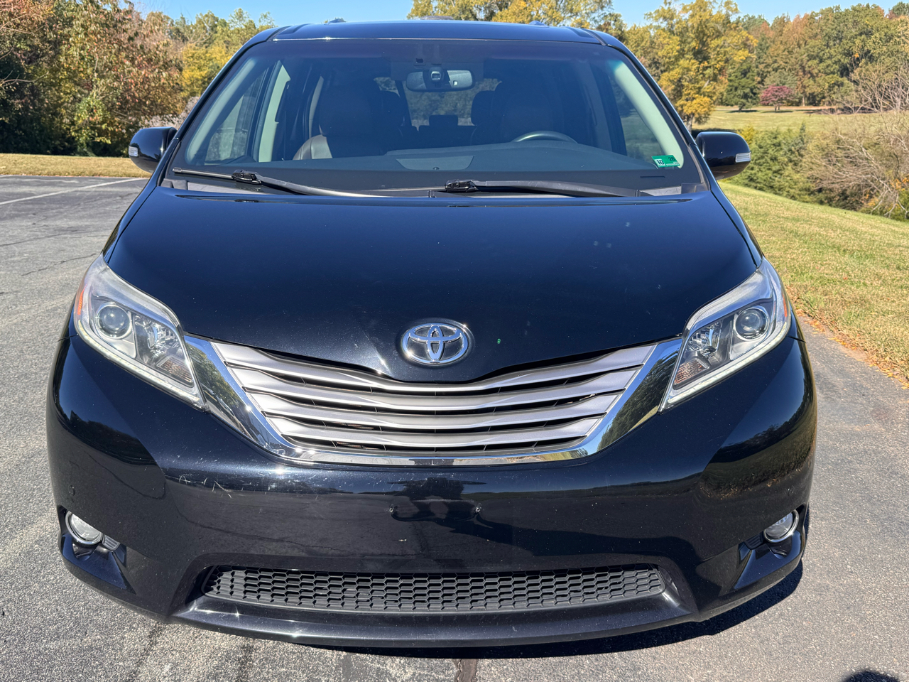 Toyota Sienna 5dr 7-Pass Van Ltd FWD (Natl) 2017 Toyota Sienna 5dr 7-Pass Van Ltd FWD (Natl) 2017