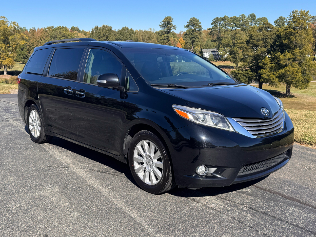 Toyota Sienna 5dr 7-Pass Van Ltd FWD (Natl) 2017 Toyota Sienna 5dr 7-Pass Van Ltd FWD (Natl) 2017