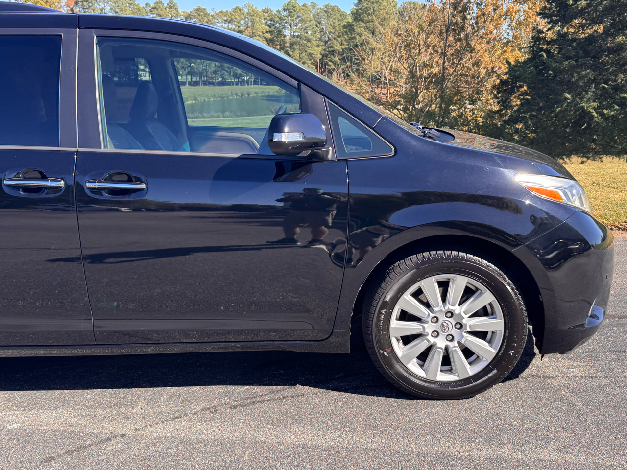 Toyota Sienna 5dr 7-Pass Van Ltd FWD (Natl) 2017 Toyota Sienna 5dr 7-Pass Van Ltd FWD (Natl) 2017