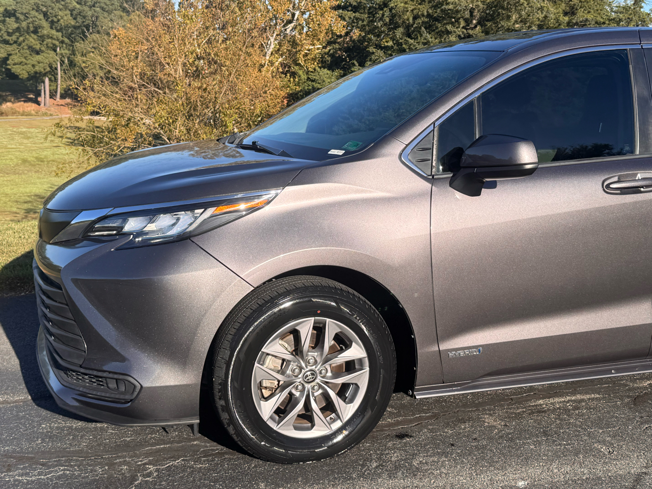 Toyota Sienna LE FWD 8-Passenger (Natl) 2021 Toyota Sienna LE FWD 8-Passenger (Natl) 2021