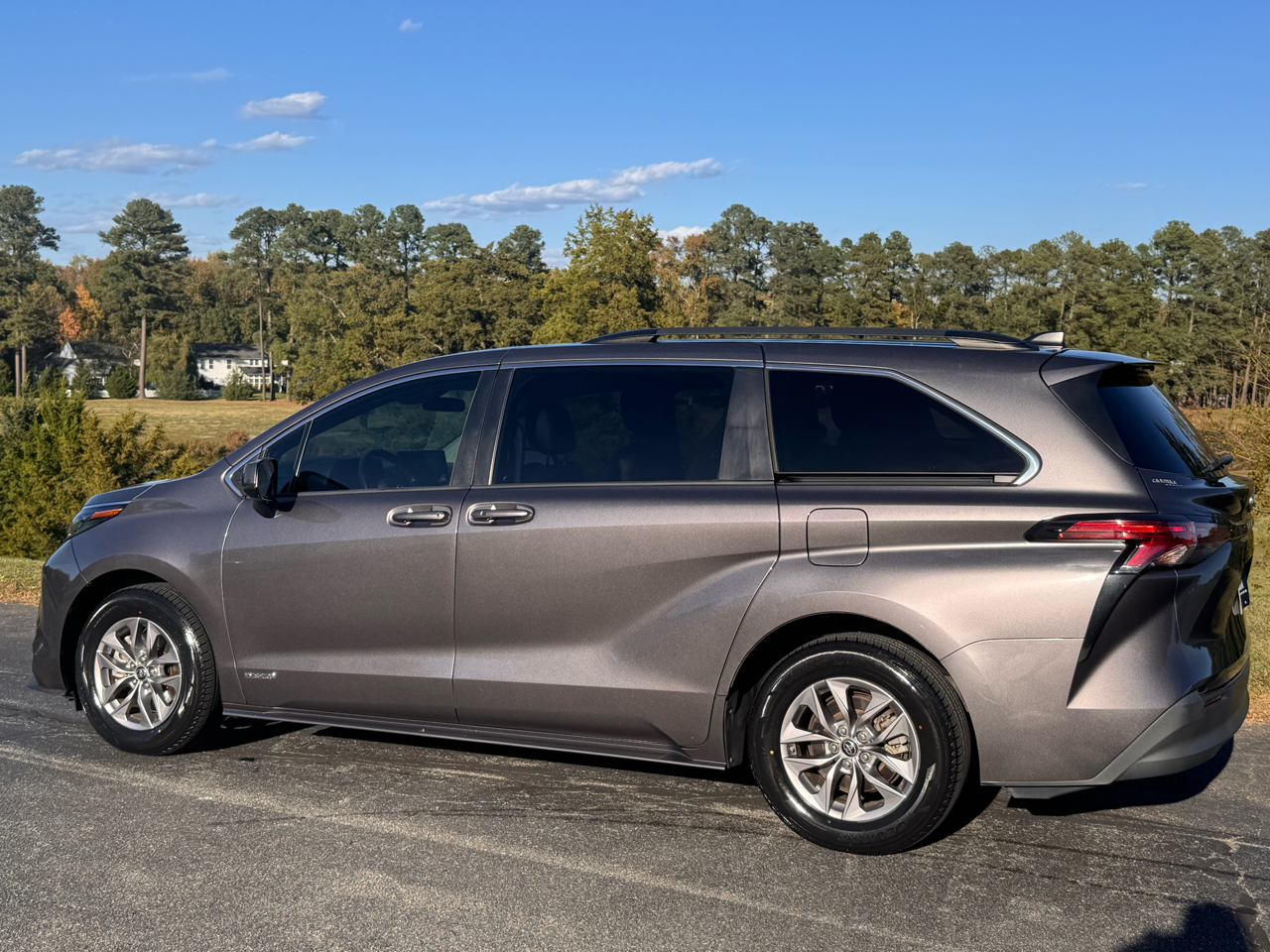 Toyota Sienna LE FWD 8-Passenger (Natl) 2021 Toyota Sienna LE FWD 8-Passenger (Natl) 2021