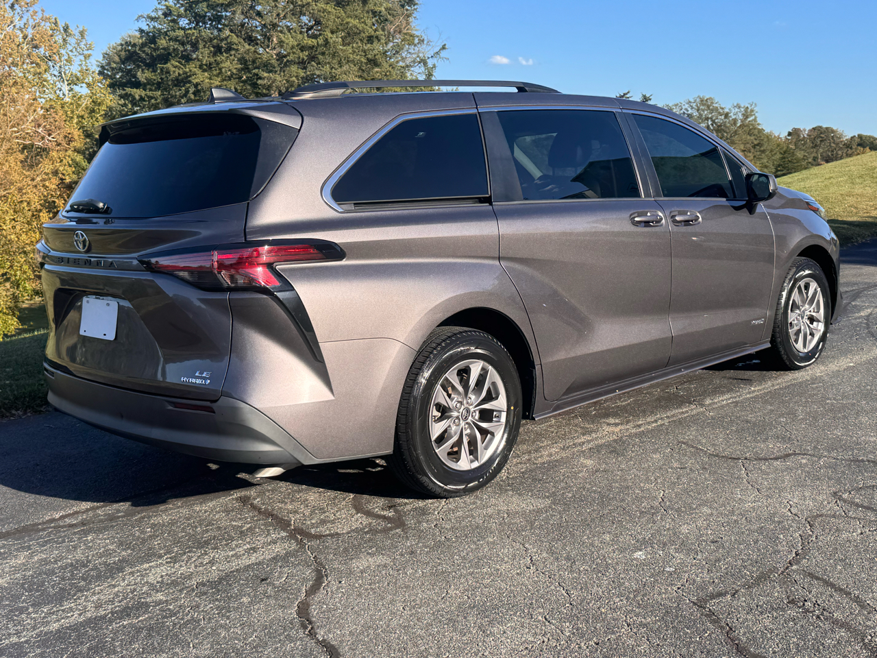 Toyota Sienna LE FWD 8-Passenger (Natl) 2021 Toyota Sienna LE FWD 8-Passenger (Natl) 2021