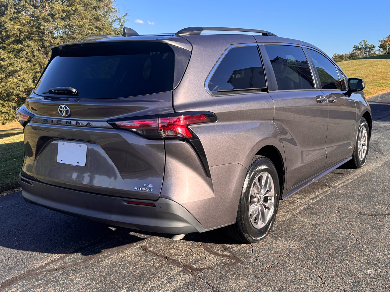 Toyota Sienna LE FWD 8-Passenger (Natl) 2021 Toyota Sienna LE FWD 8-Passenger (Natl) 2021