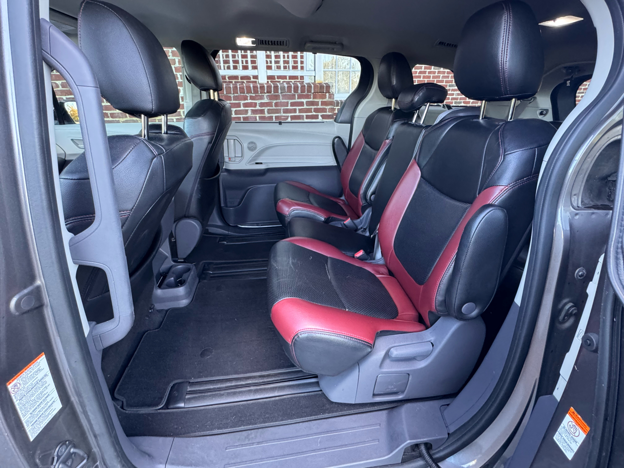 Toyota Sienna LE FWD 8-Passenger (Natl) 2021 Toyota Sienna LE FWD 8-Passenger (Natl) 2021