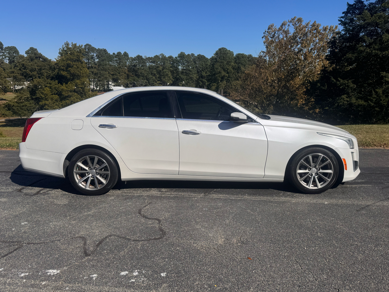Cadillac CTS Sedan 4dr Sdn 2.0L Turbo Luxury RWD 2017 Cadillac CTS Sedan 4dr Sdn 2.0L Turbo Luxury RWD 2017