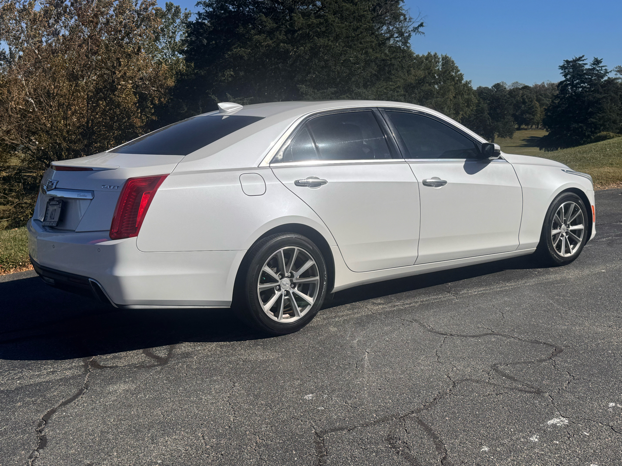 Cadillac CTS Sedan 4dr Sdn 2.0L Turbo Luxury RWD 2017 Cadillac CTS Sedan 4dr Sdn 2.0L Turbo Luxury RWD 2017