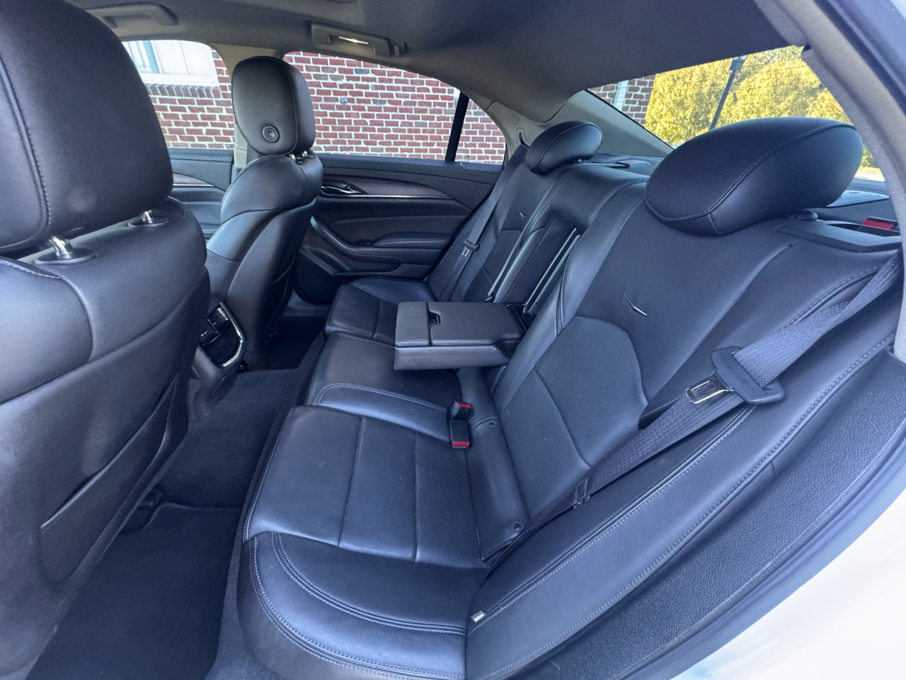 Cadillac CTS Sedan 4dr Sdn 2.0L Turbo Luxury RWD 2017 Cadillac CTS Sedan 4dr Sdn 2.0L Turbo Luxury RWD 2017