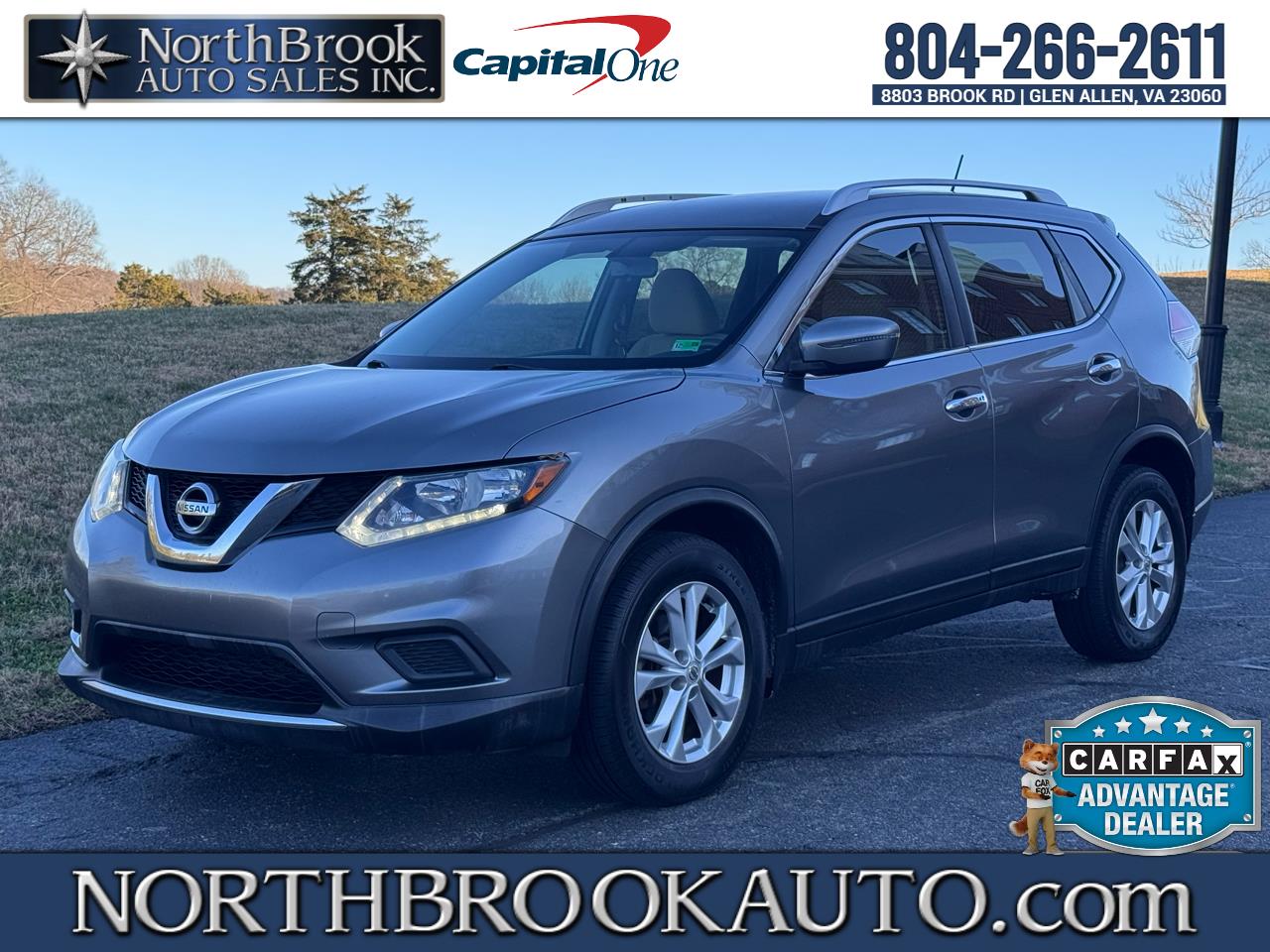 2016 Nissan Rogue SV's photo
