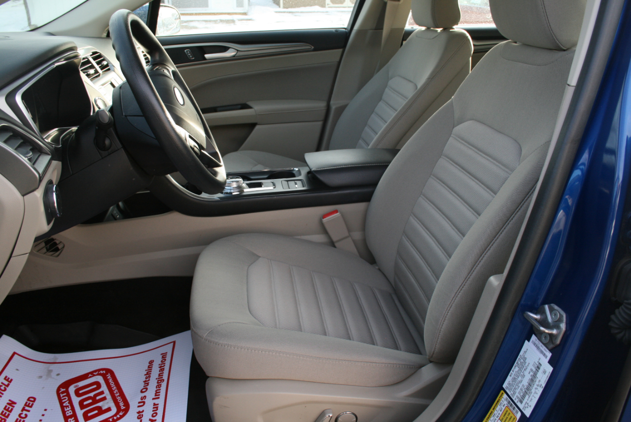 Ford Fusion Hybrid SE 2018