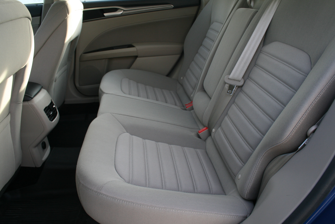 Ford Fusion Hybrid SE 2018