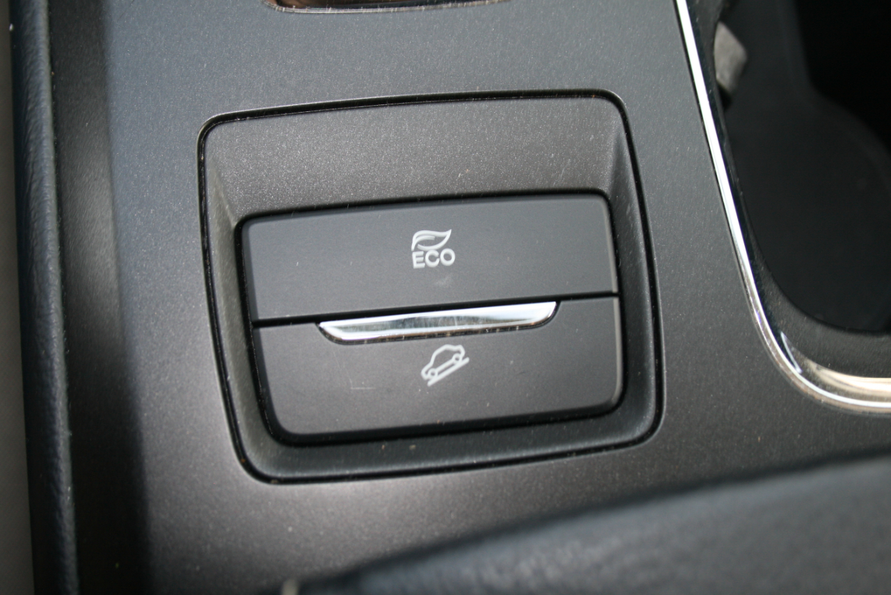 Ford Fusion Hybrid SE 2018